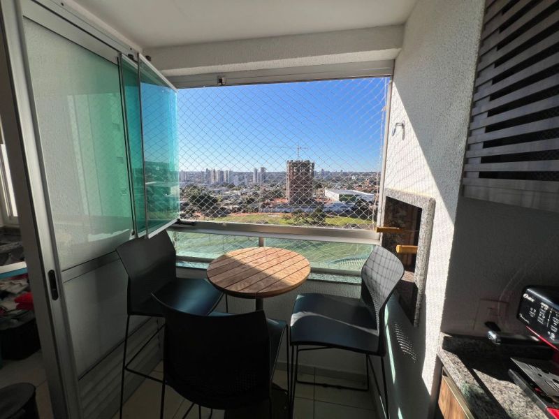 Garden com armários planejados — Chácara Cachoeira, Campo Grande MS