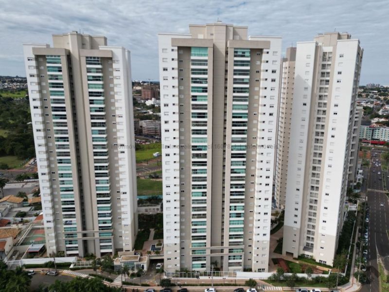 Sobrado de alto padrão Campo Grande MS - Colla Imóveis