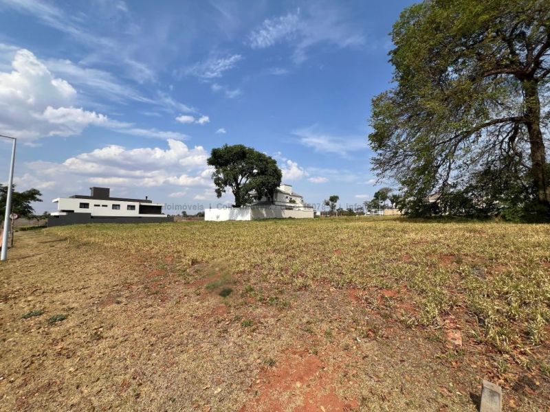 Terreno em condomínio — Riviera Home Club, Campo Grande MS